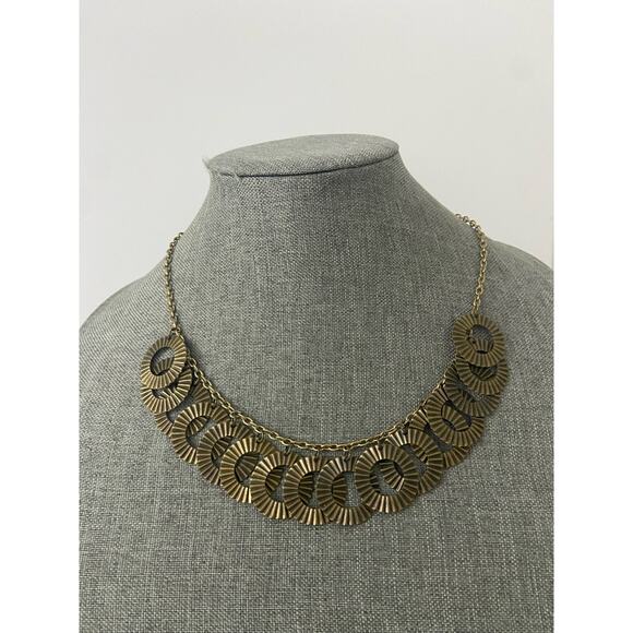 hammered disc necklace - Picture 1 of 4